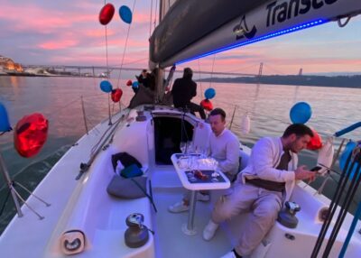 Sailboat Tour w/ Local Guide and Open Bar Green Wine