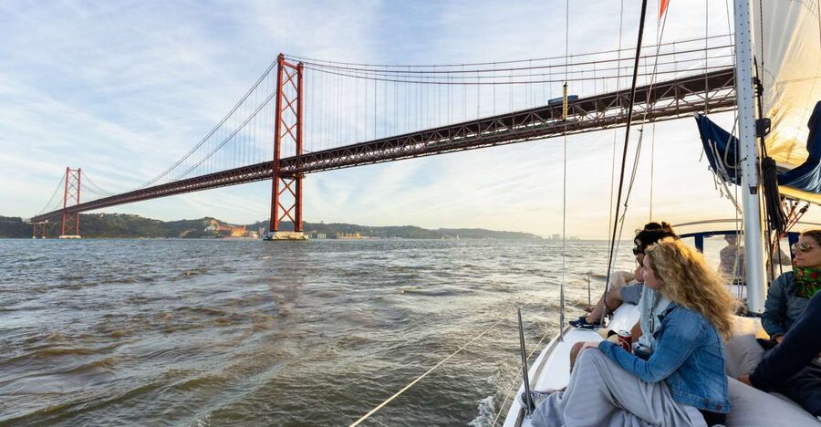 Lisbon: Sailing Tour on the Tagus River - Meeting the boat at Doca do Bom Sucesso