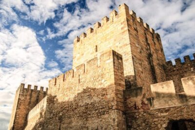 Sao Jorge Castle Skip-the-Line Ticket with Guide
