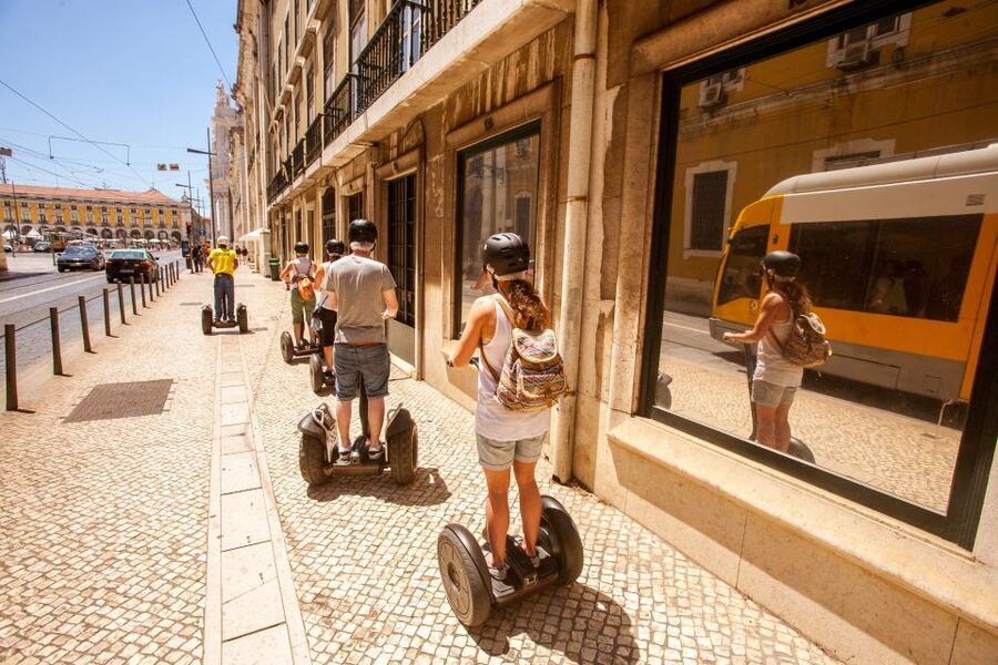 Lisbon: Segway Medieval Tour of Alfama and Mouraria - Mouraria and Lisbon’s mixed traditions