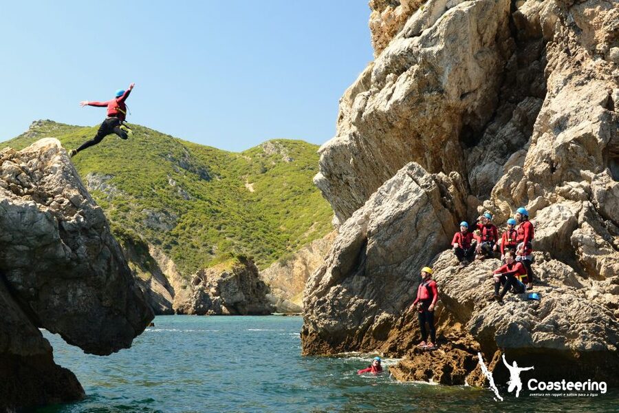 Lisbon: Sesimbra/Arrábida Natural Park Coasteering Adventure - Cliff jumps, rappels, and the moments that test your nerve