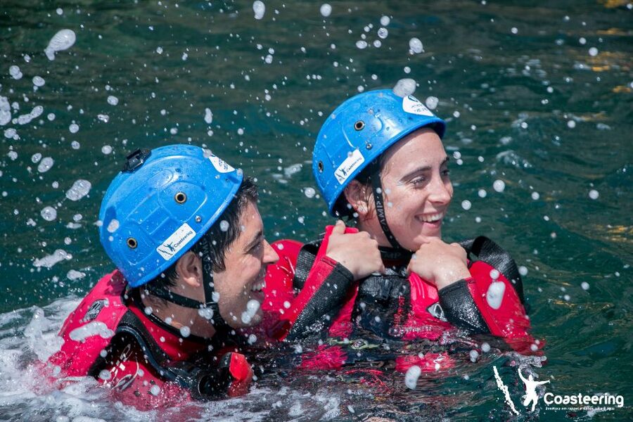 Lisbon: Sesimbra/Arrábida Natural Park Coasteering Adventure - The guides make the difference