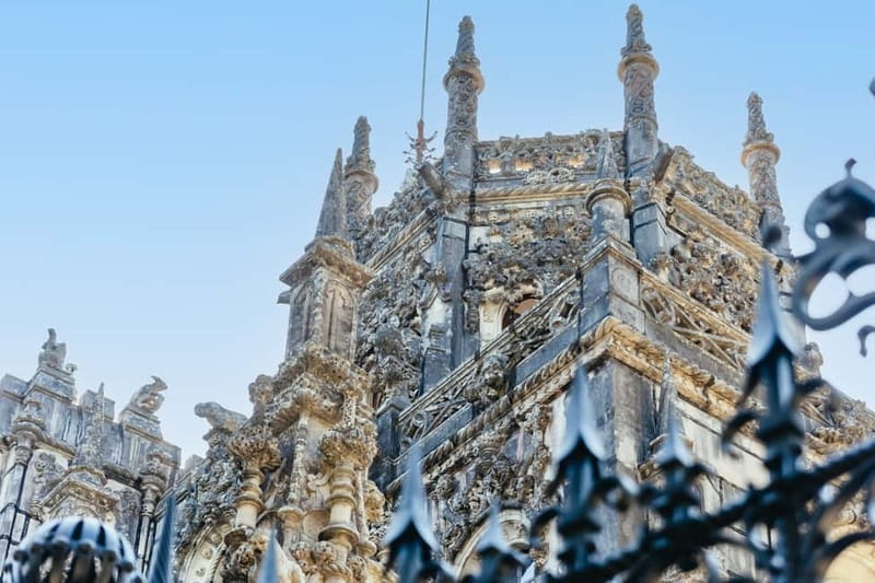 Lisbon: Sintra, Pena, Cabo da Roca, Cascais Tour with Pickup - Sintra’s historic center and wooded hills