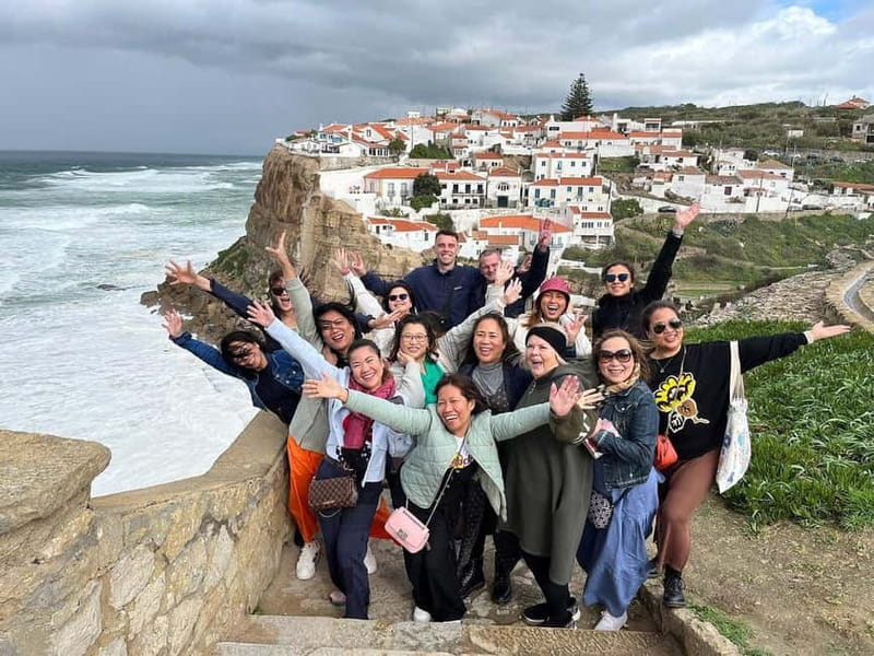 Lisbon: Sintra, Pena, Cabo da Roca, Cascais Tour with Pickup - The minivan ride from Lisbon to Sintra