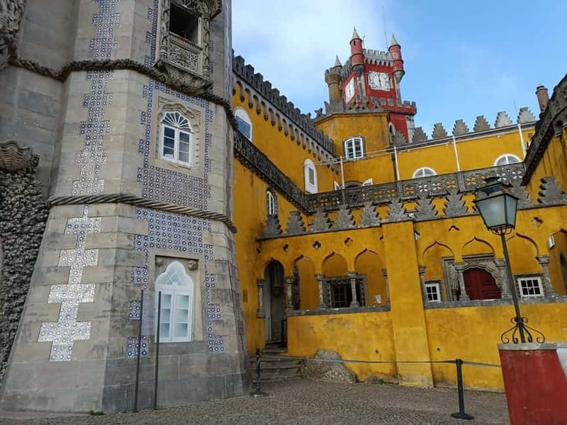 Lisbon: Sintra, Pena Palace, Moorish Castle & Regaleira Tour - Sintra Old Town and a sensible lunch break