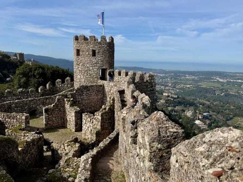 Lisbon: Sintra, Pena Palace, Moorish Castle & Regaleira Tour - Who should book this day trip