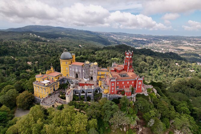 Lisbon: Sintra, Regaleira, Pena, Cabo Roca All Tickets Included - An hour in Sintra for lunch and wandering