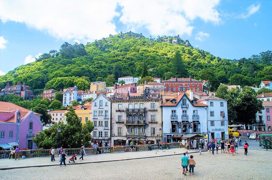 Lisbon: Sintra World Heritage & Cascais Village Private Tour - The palace choice: Pena or Quinta da Regaleira