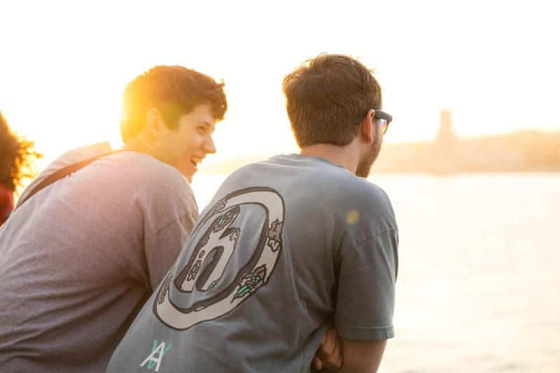 Lisbon: Sunset Boat Tour with Music and Drinks - What this Lisbon sunset cruise is really like