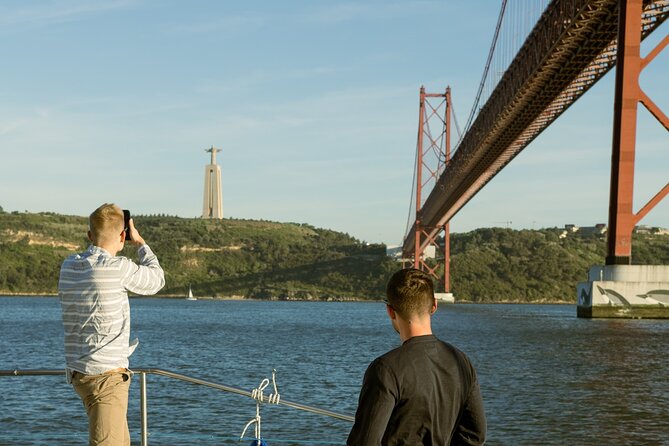 Lisbon: Sunset Catamaran Boat Tour with Music and Drinks - Why this sunset cruise works so well in Lisbon