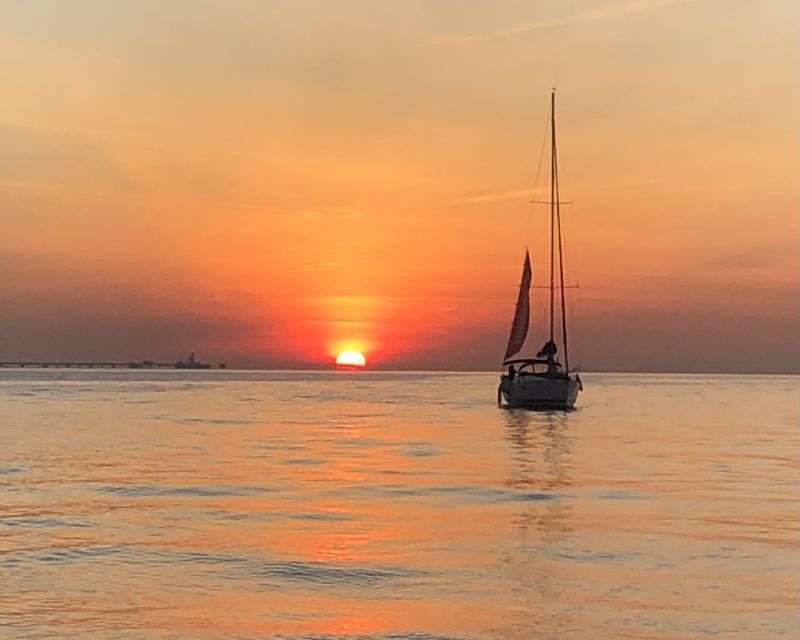 Lisbon: Sunset Cruise with Drinks and Snacks - Key points to know before you book