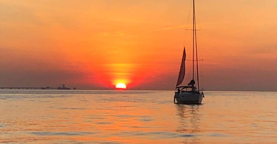 Lisbon: Sunset Cruise with Drinks and Snacks - MAAT, the waterfront, and modern Lisbon