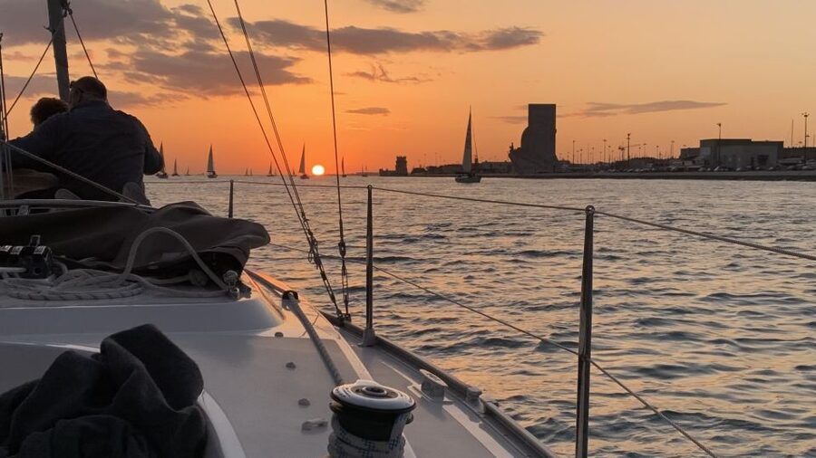 Lisbon: Sunset Cruise with Drinks and Snacks - Belém Tower and the first stretch west of Lisbon