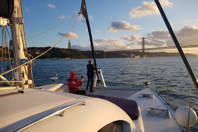 Lisbon: Sunset Cruise With Drinks on Spacious Yacht - Starting beneath the 25 de Abril Bridge