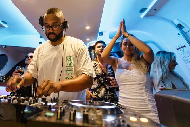 Lisbon – Sunset DJ & Porto Tonic Premium Boat Experience - Padrão dos Descobrimentos and Belém Tower