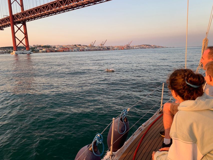 Lisbon: Sunset Sailing Cruise with Wine - Practical details that can make the evening better