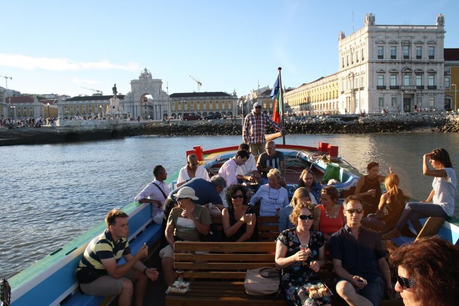 Lisbon: Tagus River Express Cruise in a Traditional Vessel - Should you book it?