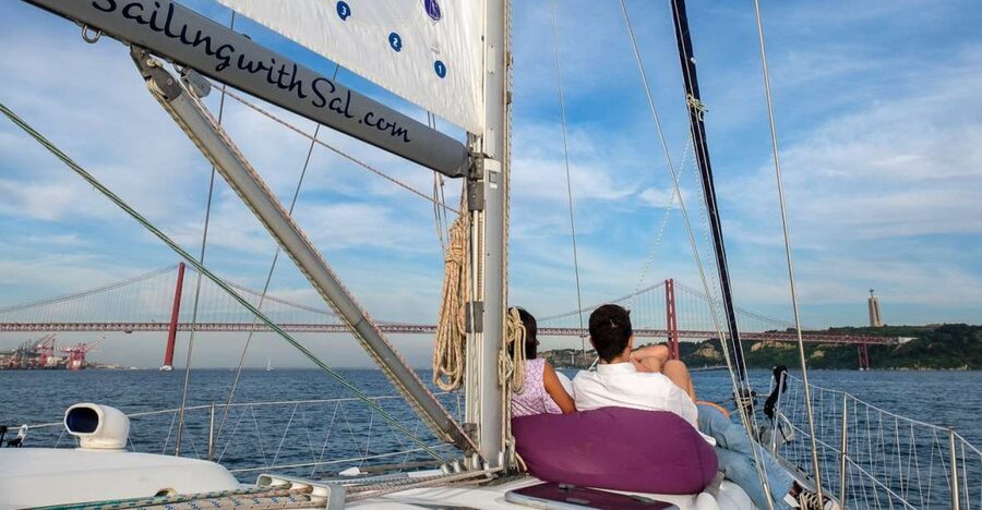 Lisbon: Tagus River Sunset Cruise with Drinks - Key points to know before booking
