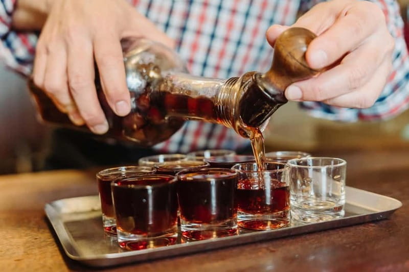 Lisbon: Tastes and Traditions Guided Food Tour - Manteigaria and the final pastel de nata