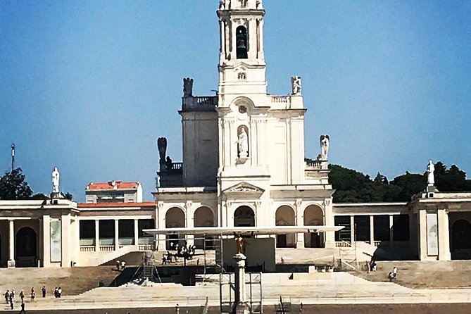 Lisbon to Porto Up to 4 Stops: Obidos, Nazare, Fatima and Aveiro - Price, inclusions, and the real value