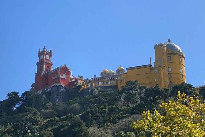Lisbon to Sintra Pena & Regaleira guided tour in 8pax group - Sintra’s old center and a practical lunch break