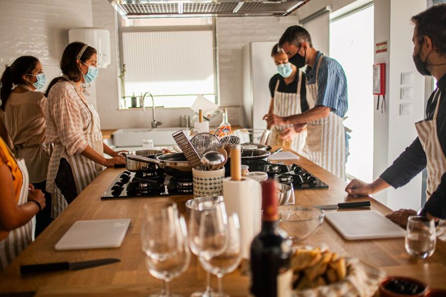 Lisbon: Traditional Portuguese Cooking Class - How the three hours are used
