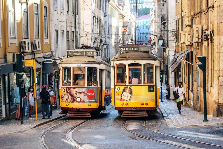 Lisbon: Tram 28 Entry Ticket & Audio Guide with 24-Hour Pass - Using the audio guide on your own terms