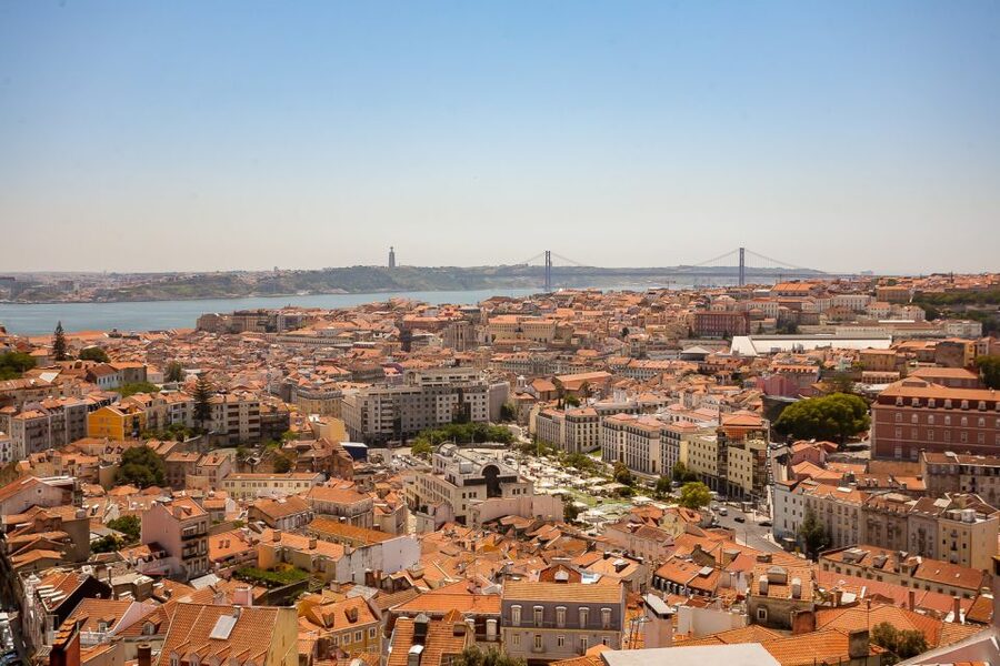 Lisbon Tram No. 28 Ride & Walking Tour - The guide makes the difference