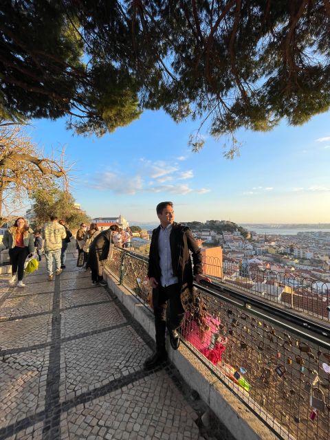 Lisbon: Tuk Tuk with hotel pick up and the best of old city - Lisbon Cathedral and the Roman Theater