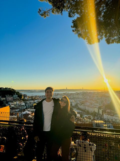 Lisbon: Tuk Tuk with hotel pick up and the best of old city - São Vicente de Fora and the National Pantheon