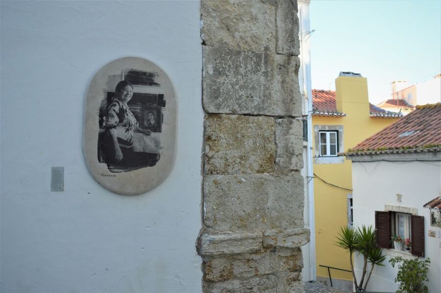 Lisbon: Walking Tour in the Center (Max 12 Participants) - The descent and climb toward Alfama