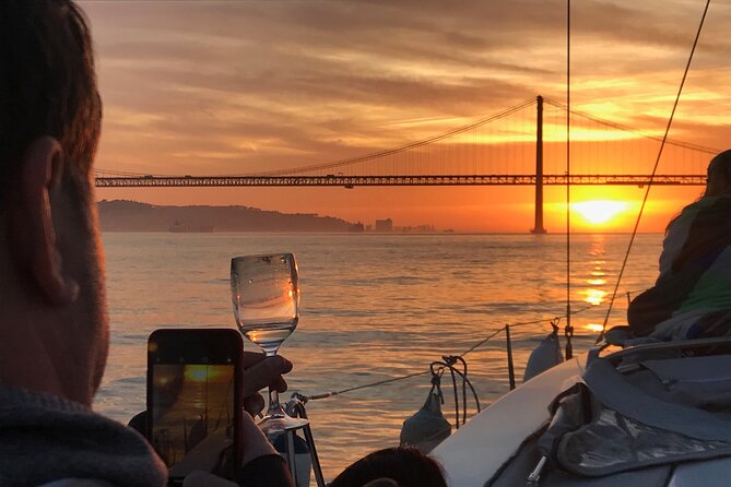 LUXURY Catamaran Sunset and Wine cruise - Key points to know before you sail