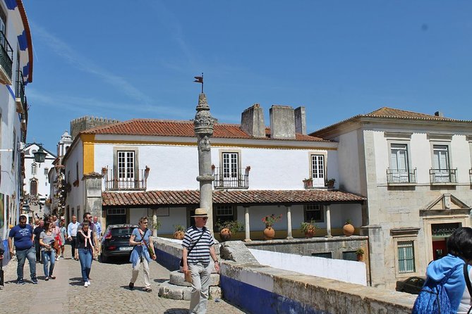 Óbidos historic village and Mafra Palace Private Tour - Walking the Óbidos walls
