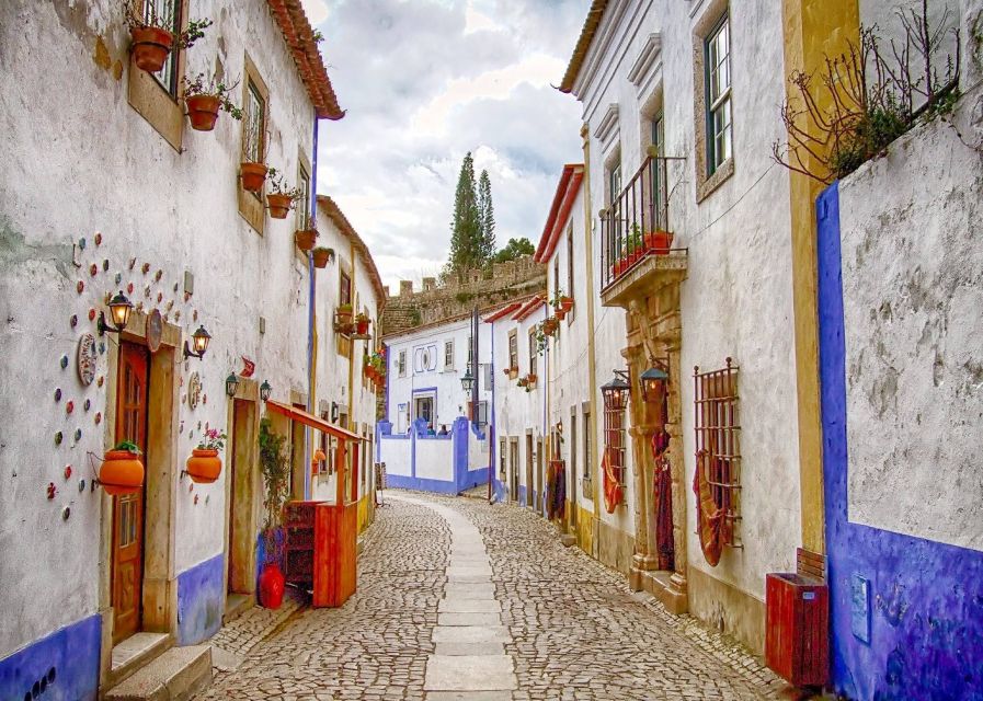Private Fatima Full Day Tour from Lisbon - Guide service and the value of going private