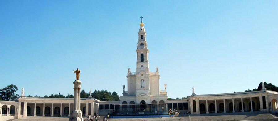 Private Fatima Half Day Tour from Lisbon - Arriving at the Sanctuary of Fátima