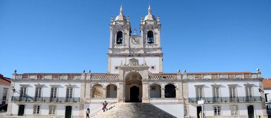 Private Fatima Half Day Tour from Lisbon - The ride from Lisbon in a private vehicle