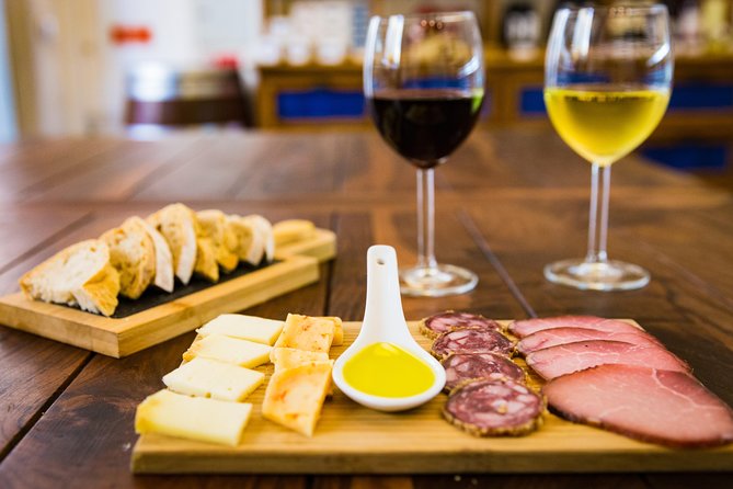 Private Tour: Best of Lisbon Walking Tour - The guides make the difference