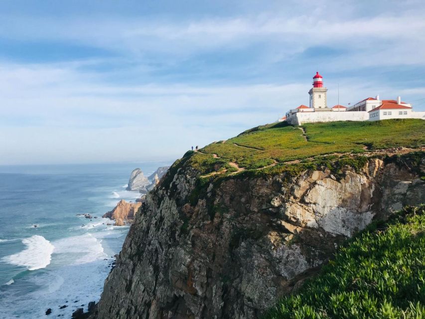 PRIVATE Tour From Lisbon: Sintra, Pena Palace and Cascais - Guide style and the value of local advice
