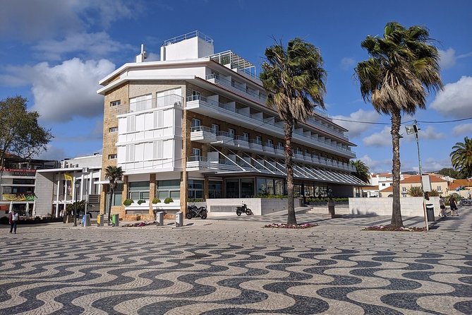 Private transfer: Lisbon Airport to Sintra,Cascais and Estoril - Why the luggage help matters