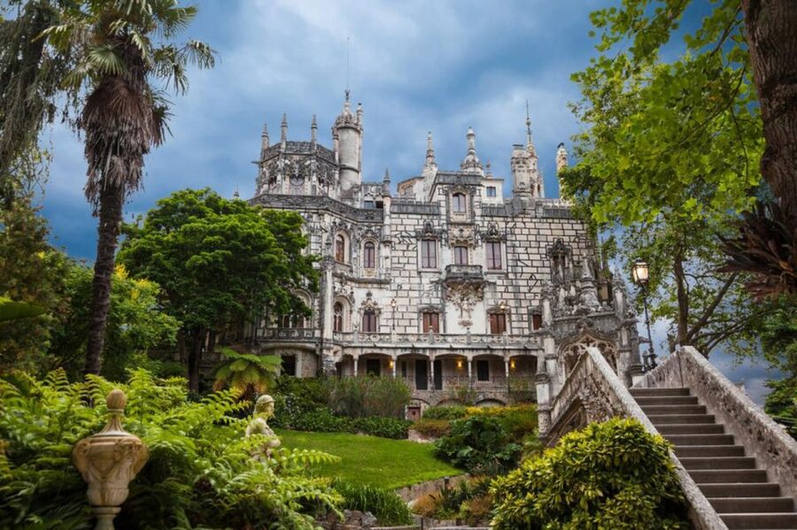 Quinta da Regaleira Skip-the-Ticket-Line Entry & Audioguide - Using the smartphone audio guide well