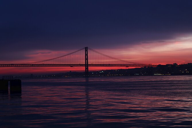 Sailboat Tour in Lisbon with drinks included | Morning and Sunset - Comfort on a small sailboat