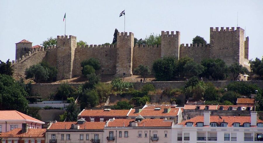 São Jorge Castle Skip-the-line Entry Ticket - The optional 30-minute tuk tuk ride