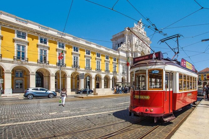 Shared Arrival Transfer: From Lisbon Airport to Hotels - The 60-minute waiting rule