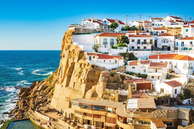 Sintra and Cascais Small-Group Day Trip from Lisbon - One hour in Sintra’s historic center