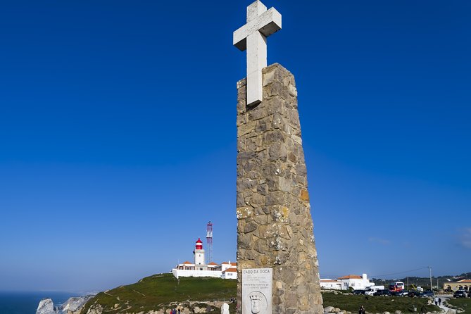 Sintra and Cascais Small Group Tour in a Van With Tickets - The guide can make or break the experience