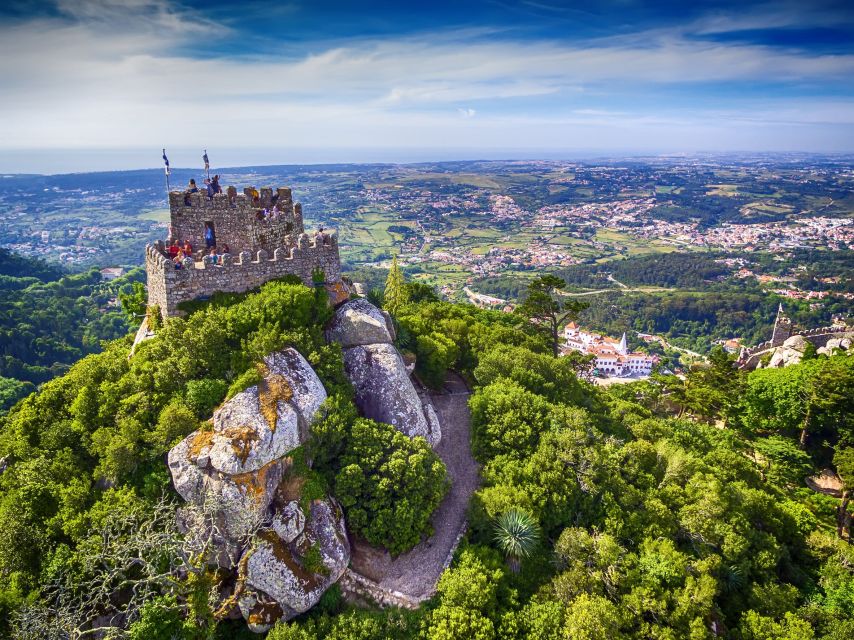 Sintra: Castle of the Moors E-Ticket and Audio Guide - Entering the castle with an e-ticket