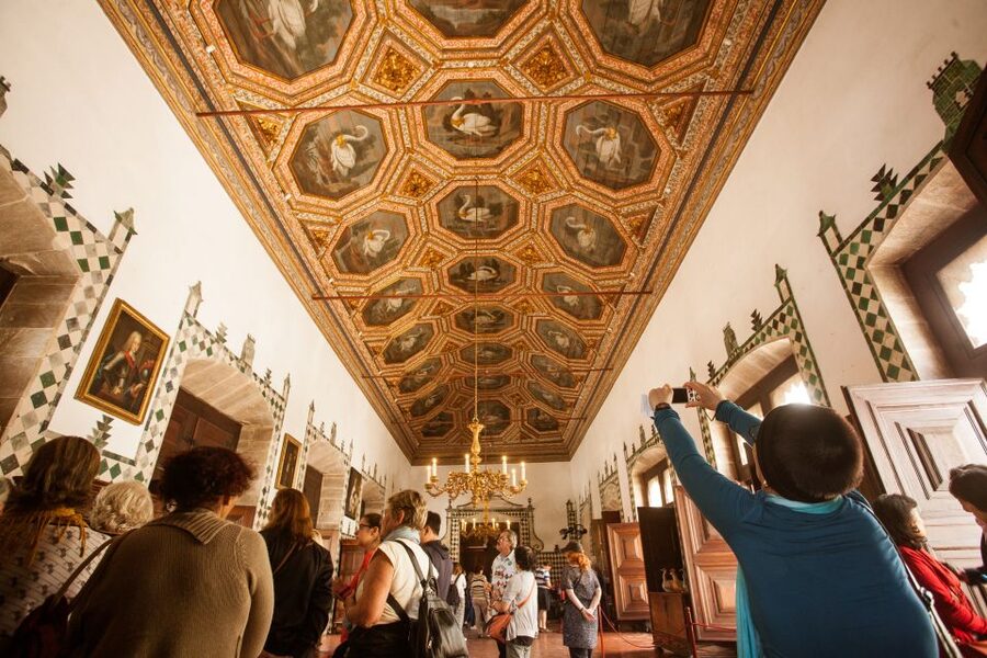 Sintra: Half-Day Tour with Royal Palace Ticket - Cascais and the Portuguese Riviera