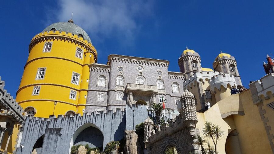 Sintra Palaces and Cascais Magical Experience Private Tour - Why this private route works from Lisbon