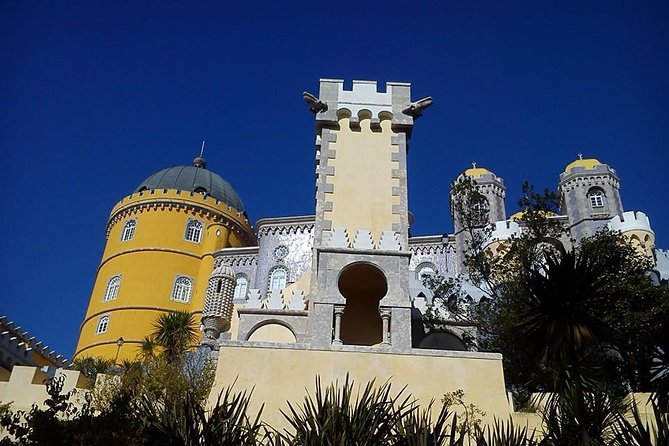 Sintra, Pena Palace, Cabo Roca, Cascais Small Group from Lisbon - The guides make the biggest difference