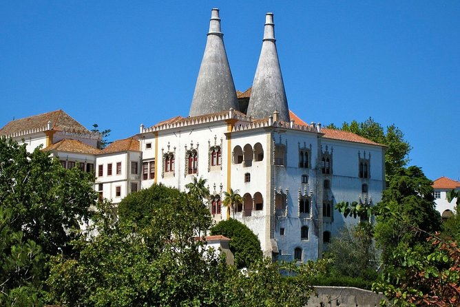 Sintra, Pena Palace, Quinta da Regaleira & Cascais Group Tour - Cascais, beaches, and a slower hour